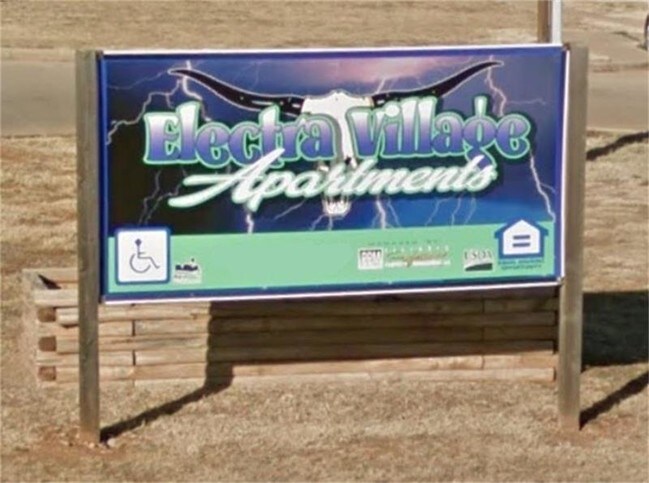 Building Photo - 100 S Prairie Cir