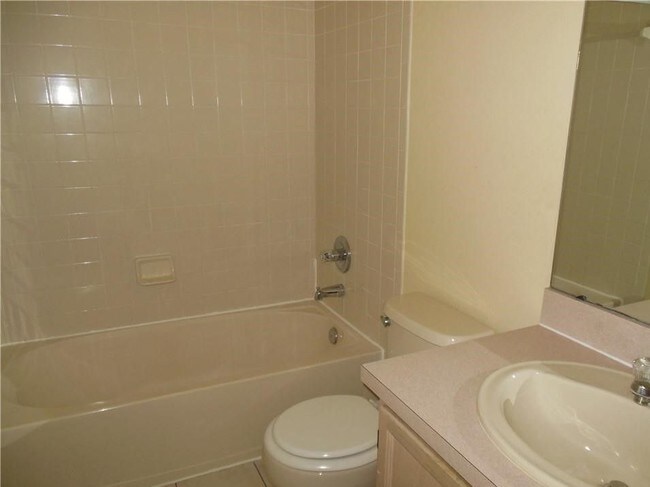 Foto del edificio - Fabulous 2 Bedroom 2.5 Bath Brandon Townhome