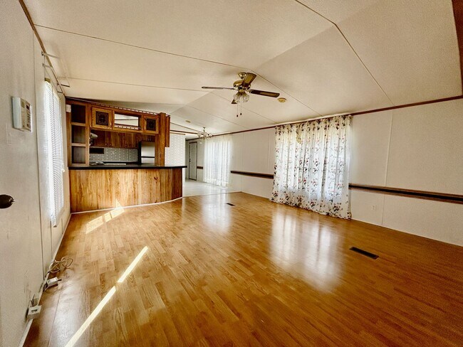 Foto del edificio - Available Now! 3 Bedroom 2 bath unit