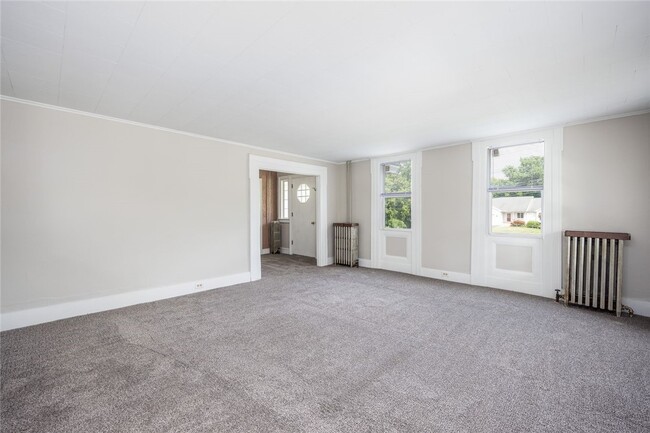 Building Photo - 757 Holt Rd