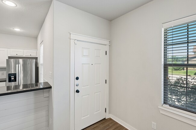 Photo - 415 Goldilocks Ln Townhome