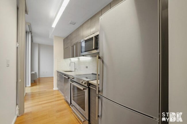 Building Photo - 1 bedroom in BROOKLYN NY 11201