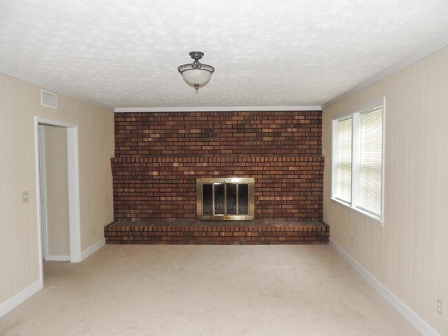 Building Photo - 1431 Tall Pines Dr