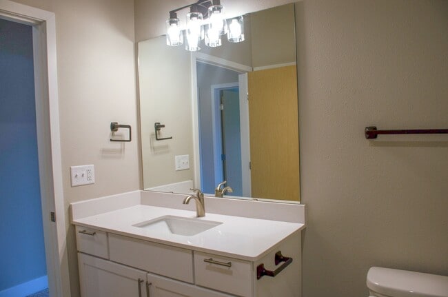 Building Photo - Archway Residences