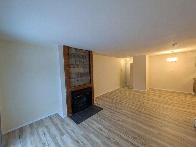 Building Photo - Cozy 1BR Apartment in the heart of Buffalo Grove – Heat Included | Unfurnished