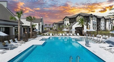 Building Photo - 100 Ronda St