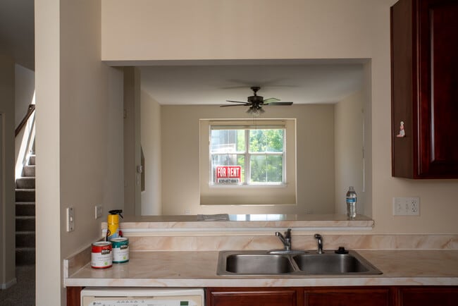 Building Photo - 120 Rosehall Dr
