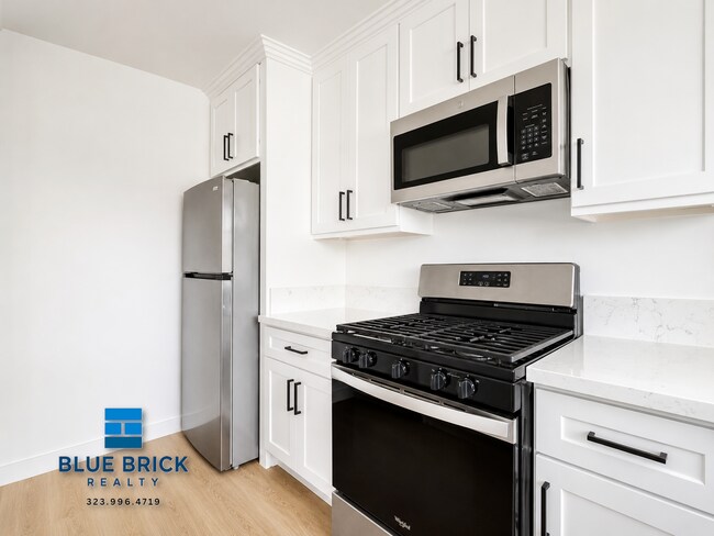 Foto del edificio - 5840 Gregory Ave