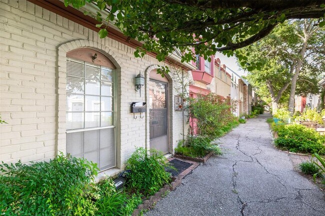 Building Photo - 5239 Arboles Dr
