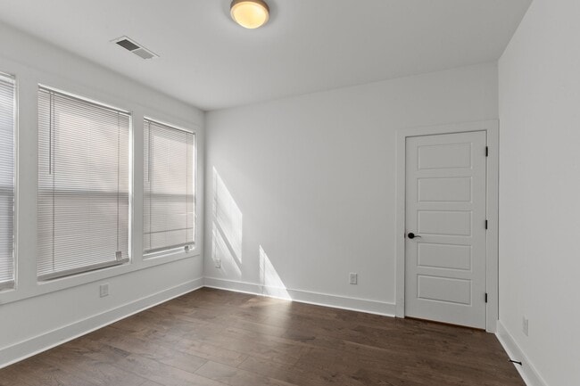 Building Photo - 1040 Maynor Ave