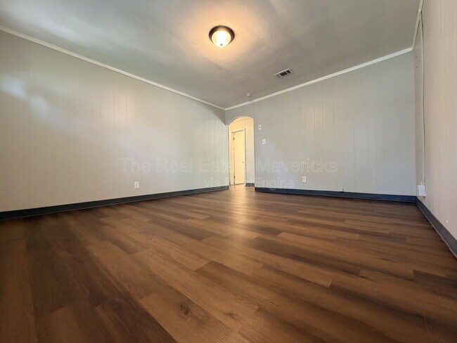 Foto del edificio - 5601 Belaire Dr