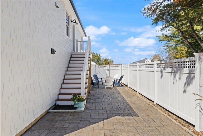 Foto del edificio - 40 Thurston Point Rd