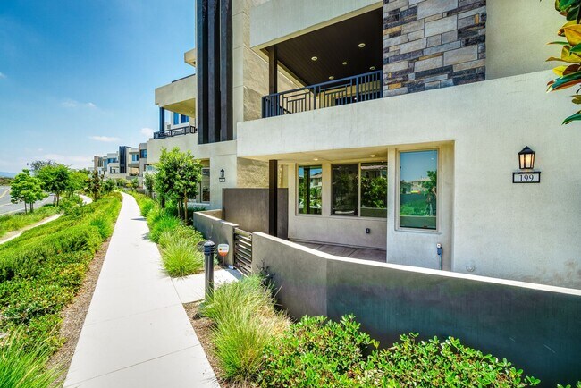 Building Photo - 4 br, 3.5 bath House - 199 Stellar