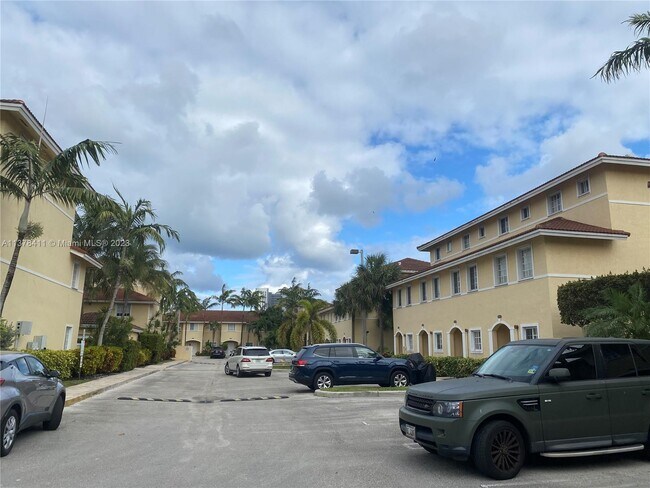 Foto del edificio - 2032 NE 167th St