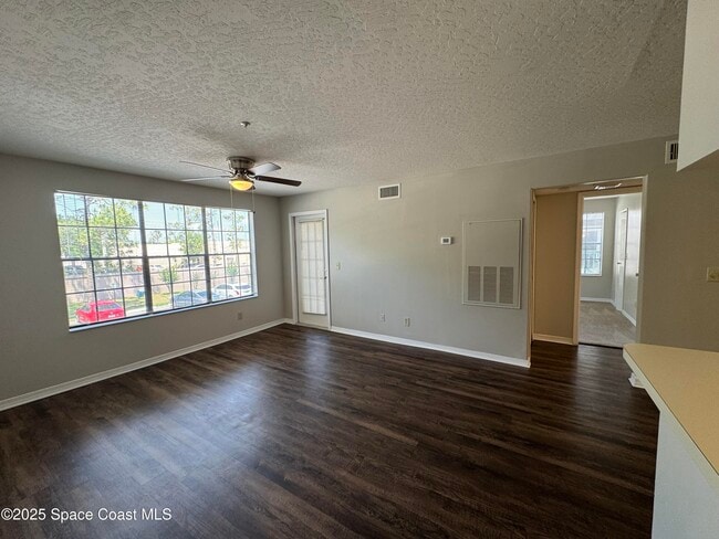 Building Photo - 7667 N Wickham Rd