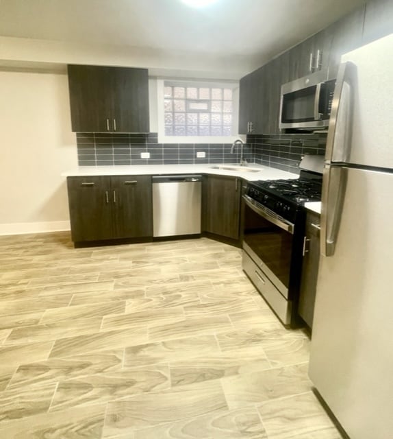 Foto del edificio - 4450 N Winchester Ave
