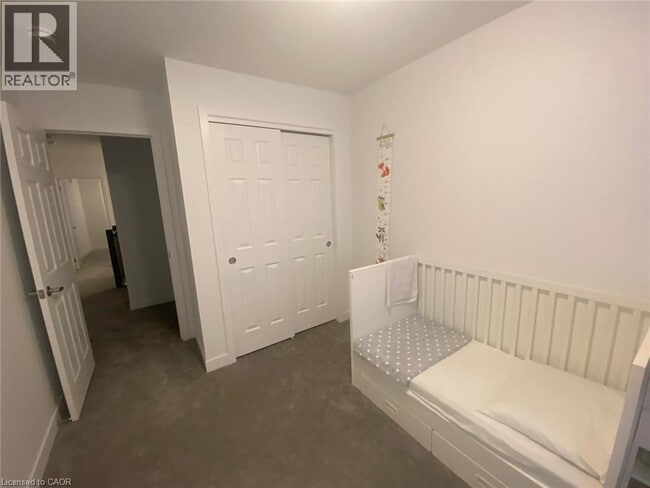 Building Photo - 14 Roper Pl