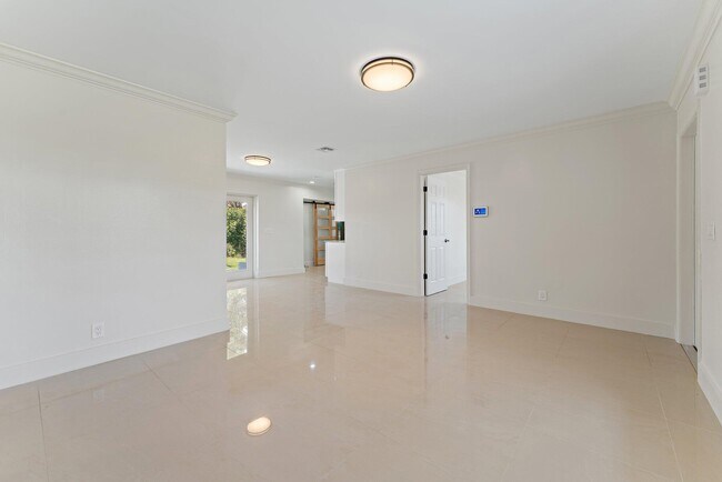 Building Photo - 12149 Colony Ave