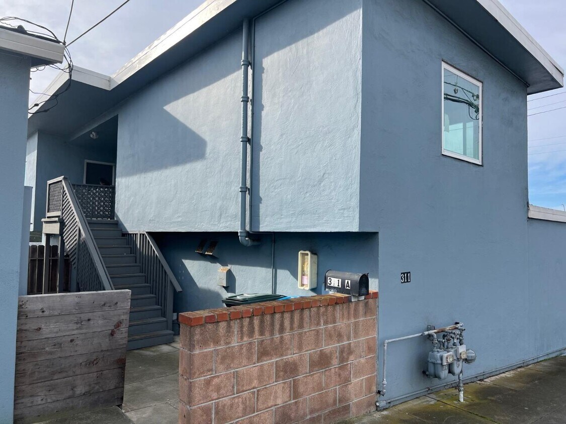 311 Waterford St, Pacifica, CA 94044 Condo for Rent in Pacifica, CA