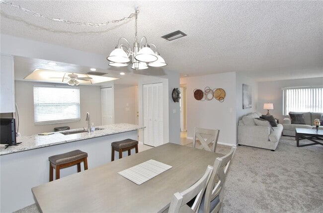 Building Photo - 9635 Greenskeeper Dr