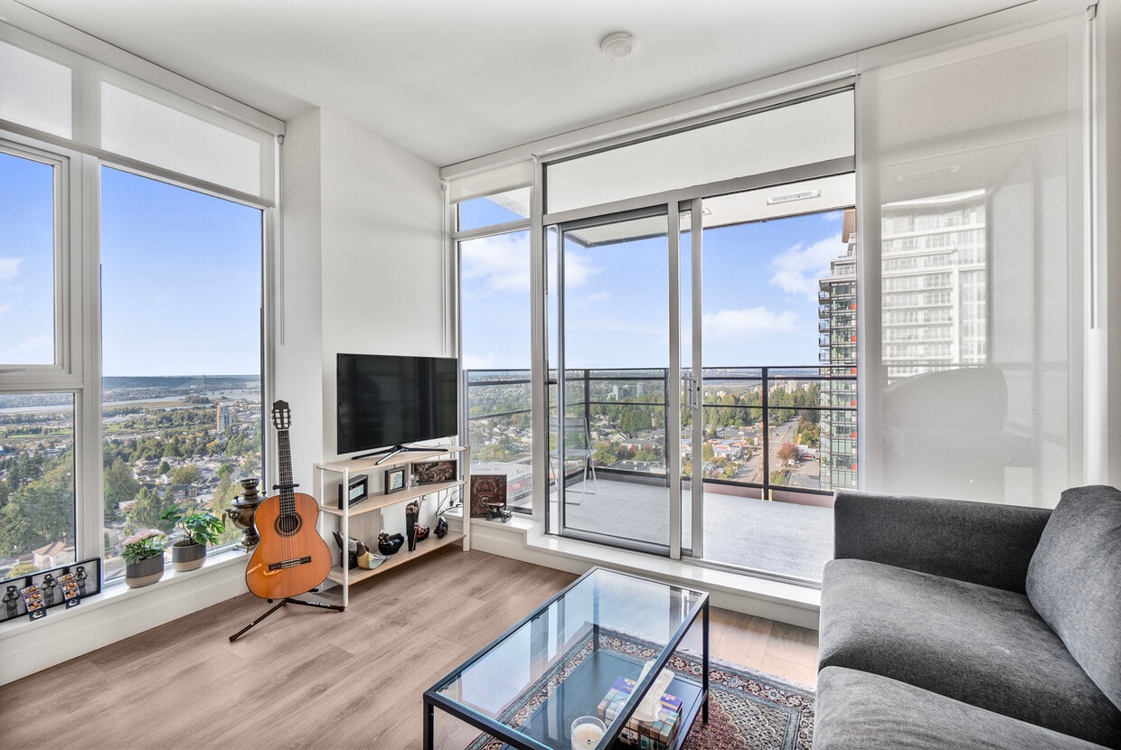 Photo principale - 1045 Austin Av