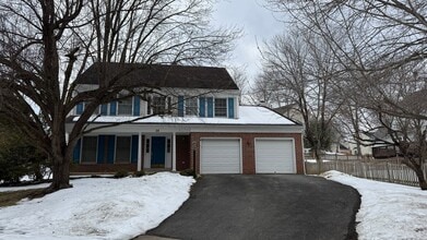 Building Photo - 28 Westbrook Ln