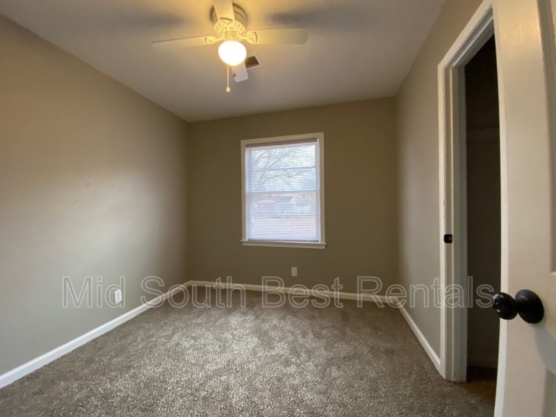 Primary Photo - 5061 Stacey Rd