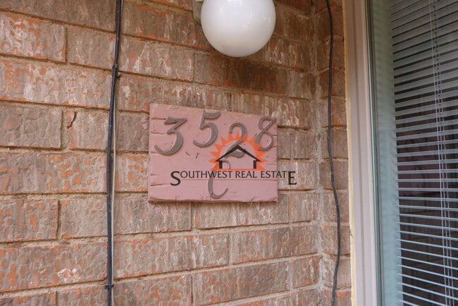Building Photo - 3528 Adenmor Ct