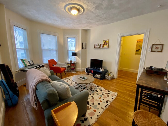 Building Photo - 30 Egleston St