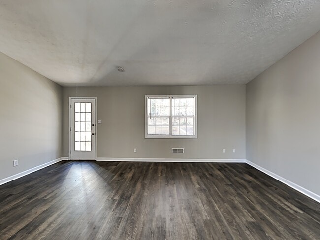 Foto del edificio - 624 Pennybrook Ln