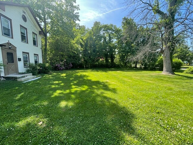 Building Photo - East Park Apartments