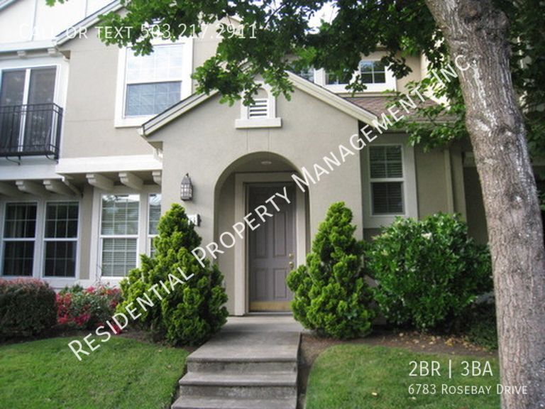 Primary Photo - Beautiful Townhome Located in the Heart of...