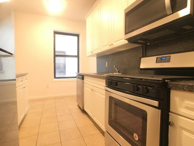 Foto del edificio - 213 Bennett Ave