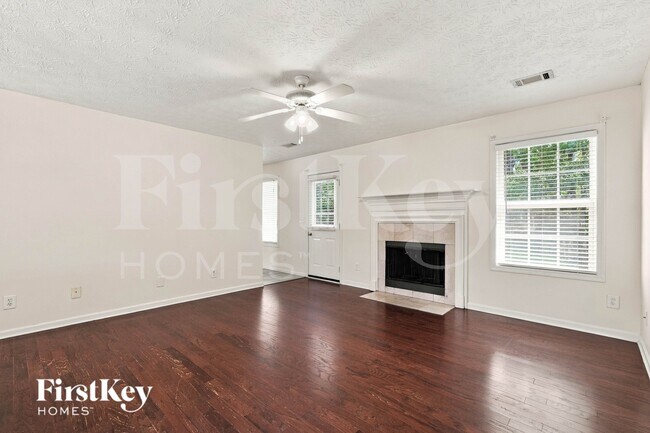 Foto del edificio - 7437 Dogwood Trail