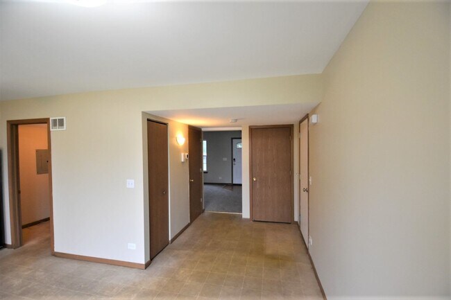 Foto del edificio - 379 E Springwood Ct