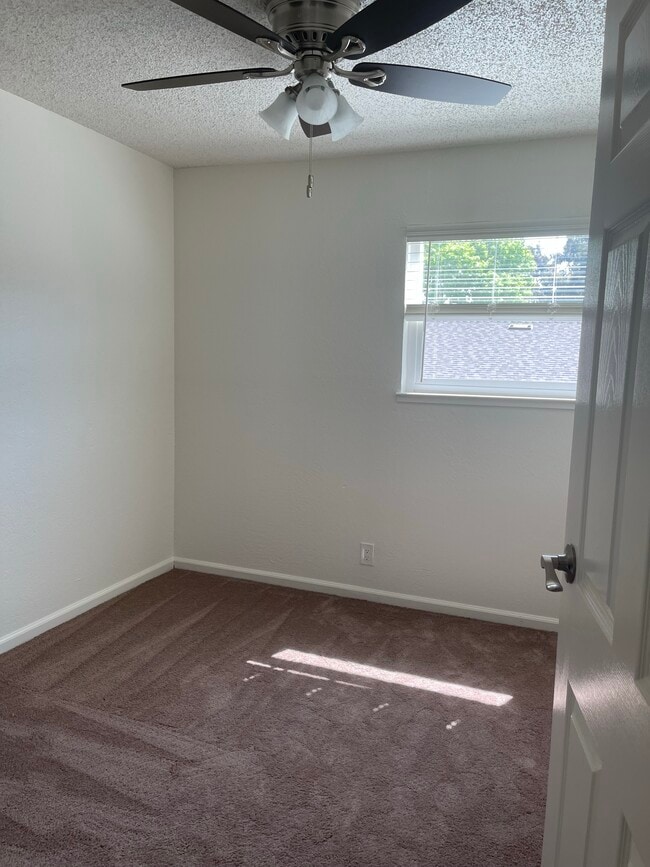 Building Photo - Trinity Townhomes