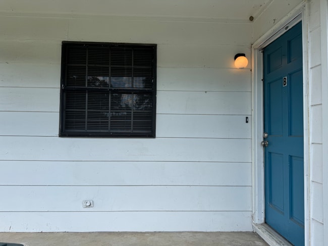 Foto del edificio - 4706 Metro Park Ln