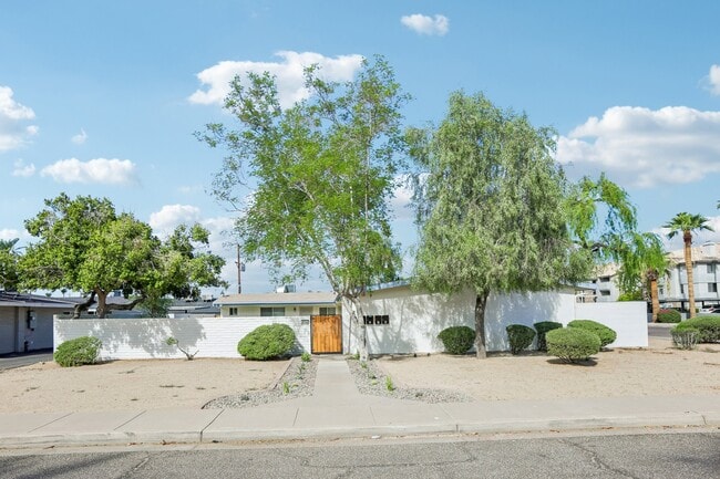 Building Photo - 4344 N 21st St