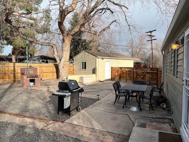 Foto del edificio - 3 bed 2 bath Harvey Park, Corner Lot
