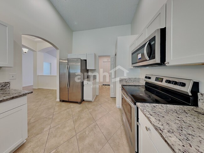 Foto del edificio - 2063 Forest Gate Dr W