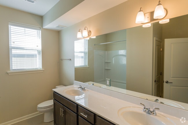 1HAB, 1BA - 800 ft² - Baño - Madison Crest