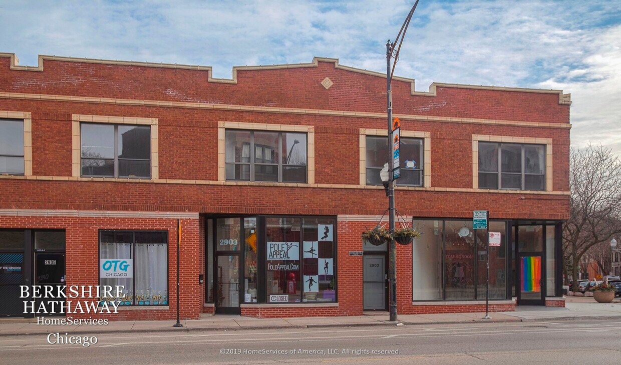 Primary Photo - 2909 N clark St