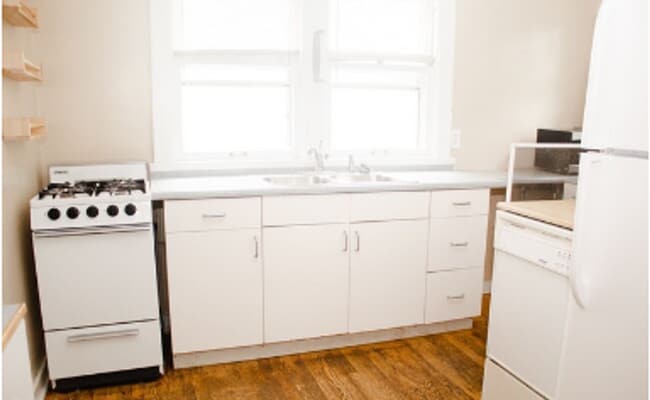 Building Photo - 4 Bedroom Right on Purdue Campus - AVAILAB...