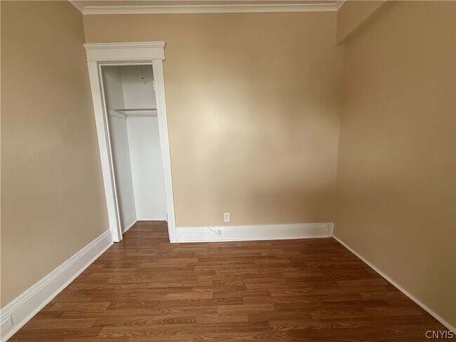 Foto del edificio - 1332 Oak St