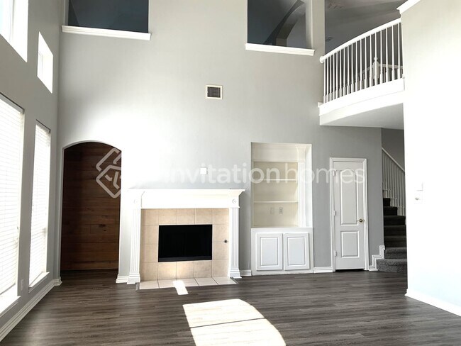 Building Photo - 1055 Heathrow Dr