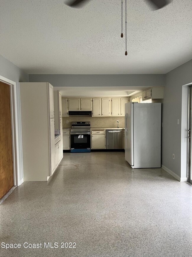 Foto del edificio - 2643 Cherrywood Ln