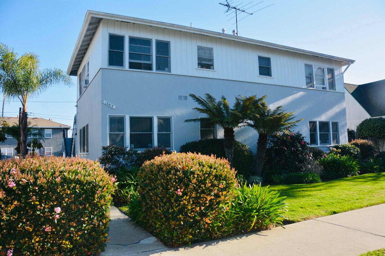 12012 Mitchell Ave Unit 3, Los Angeles, CA 90066 Apartments in Los