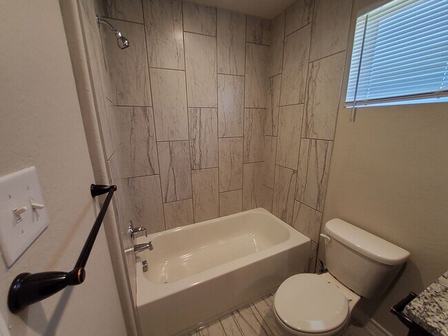 Building Photo - 6310 Luglio Lane #104, San Antonio, TX 78233
