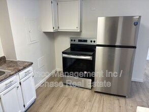 Building Photo - 1231 N Galena Ave