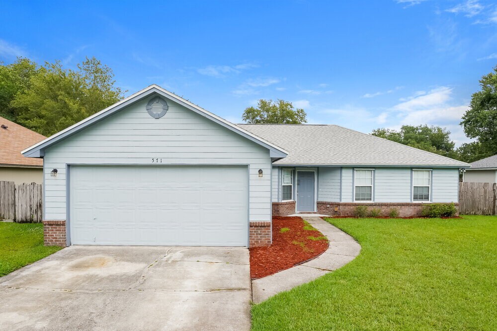 Foto principal - 571 Charles Pinckney St